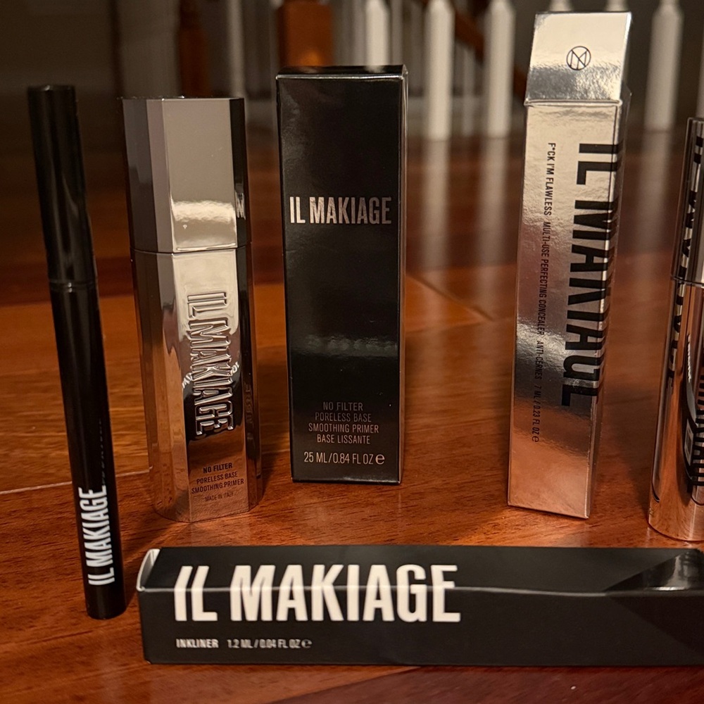 IL MAKIAGE bundle! New NIB - Picture 2 of 3